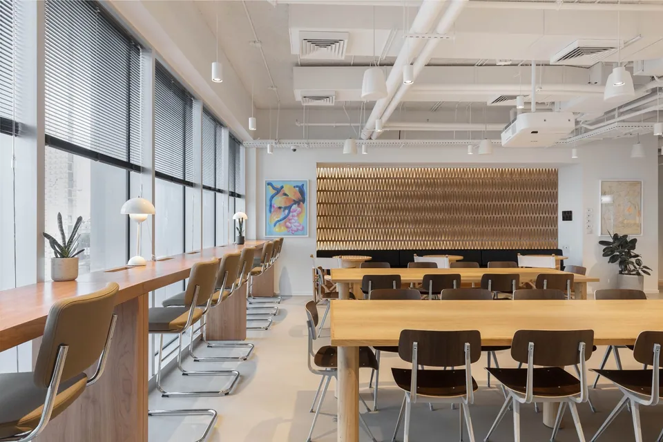 WeWork מידטאון, משרדים